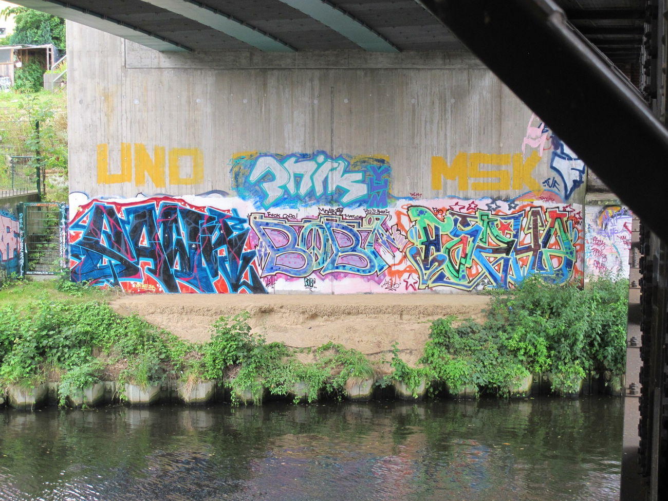 Graffiti Wall - Photo by LeerMarker - UND, Rnik, Ranik (2014)
