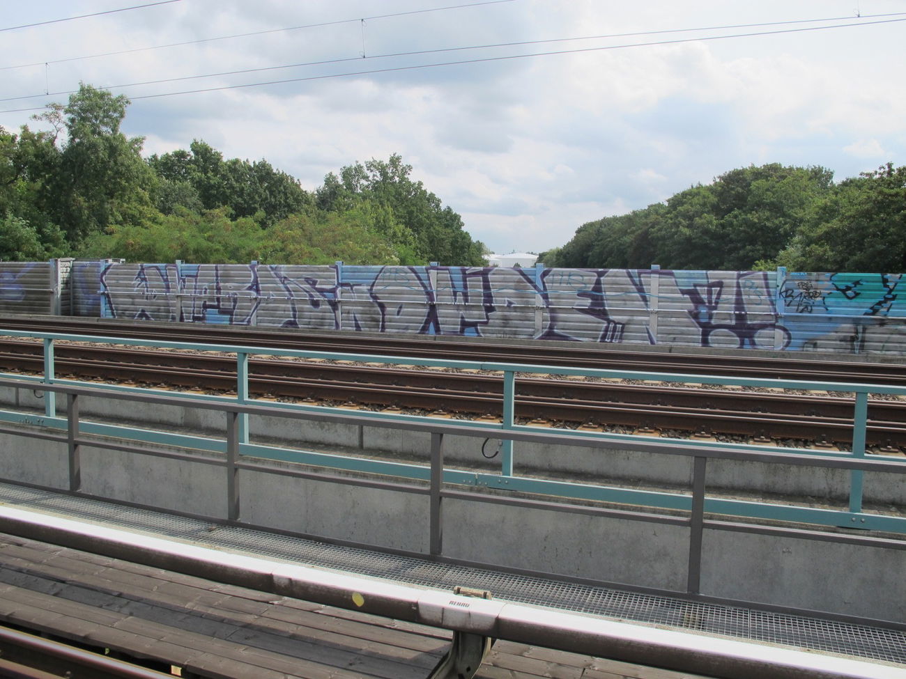 Graffiti Bombing - Photo by LeerMarker - ES, Edward, Snowden