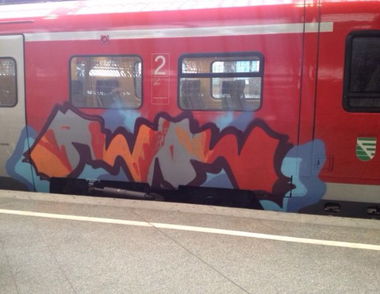 Graffiti Train - Photo by LeipzigHBF - Bwow