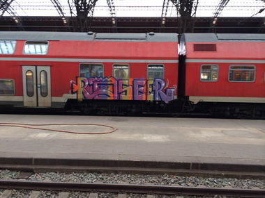 Graffiti Train - Photo by LeipzigHBF - Roseer, BOF, Crew (2013)