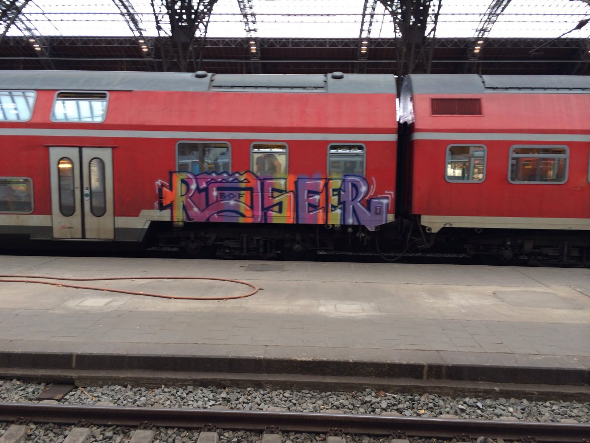 Graffiti Train - Photo by LeipzigHBF - Roseer, BOF, Crew (2013)