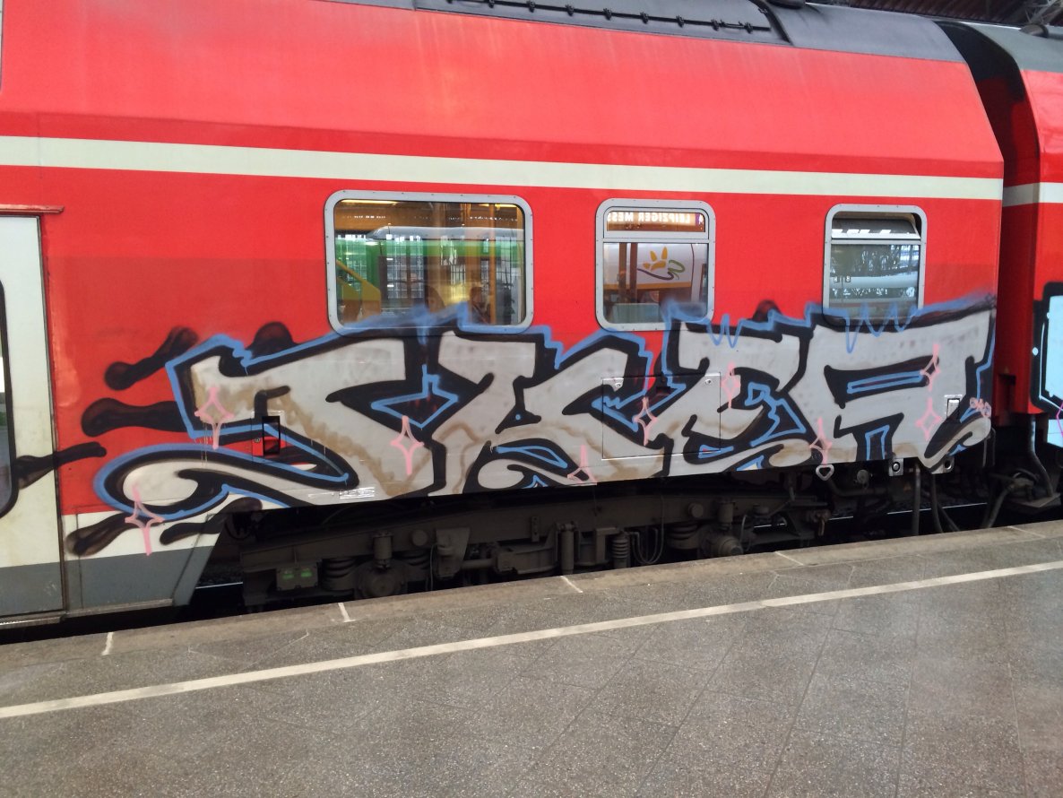 Graffiti Train - Photo by LeipzigHBF - Ikea, Leipzig, 2014 (2014)