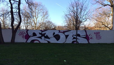 Graffiti Bombing - Photo by LeipzigHBF - 2BG, Acid, Tynie (2014)