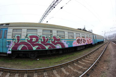 Graffiti Train - Photo by LeksOne - LEKS (2014)