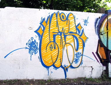 Graffiti Bombing in Baranovichi - Photo by Lets77