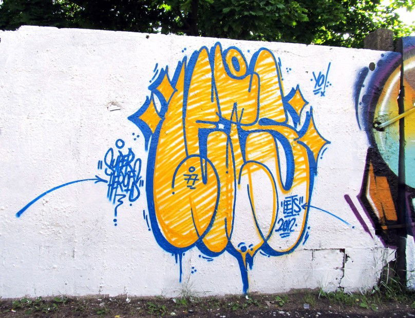 Graffiti Bombing in Baranovichi - Photo by Lets77