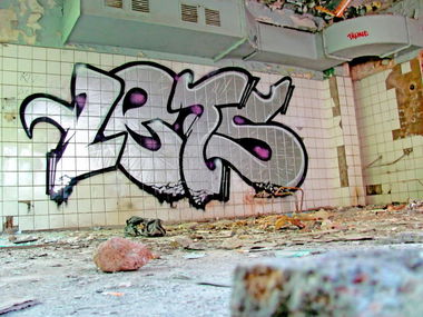 Graffiti Bombing in Baranovichi - Photo by Lets77 - Lets77 (2011)