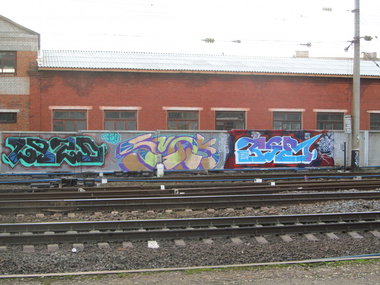 Graffiti Bombing - Photo by Lezo - train, line (2013)