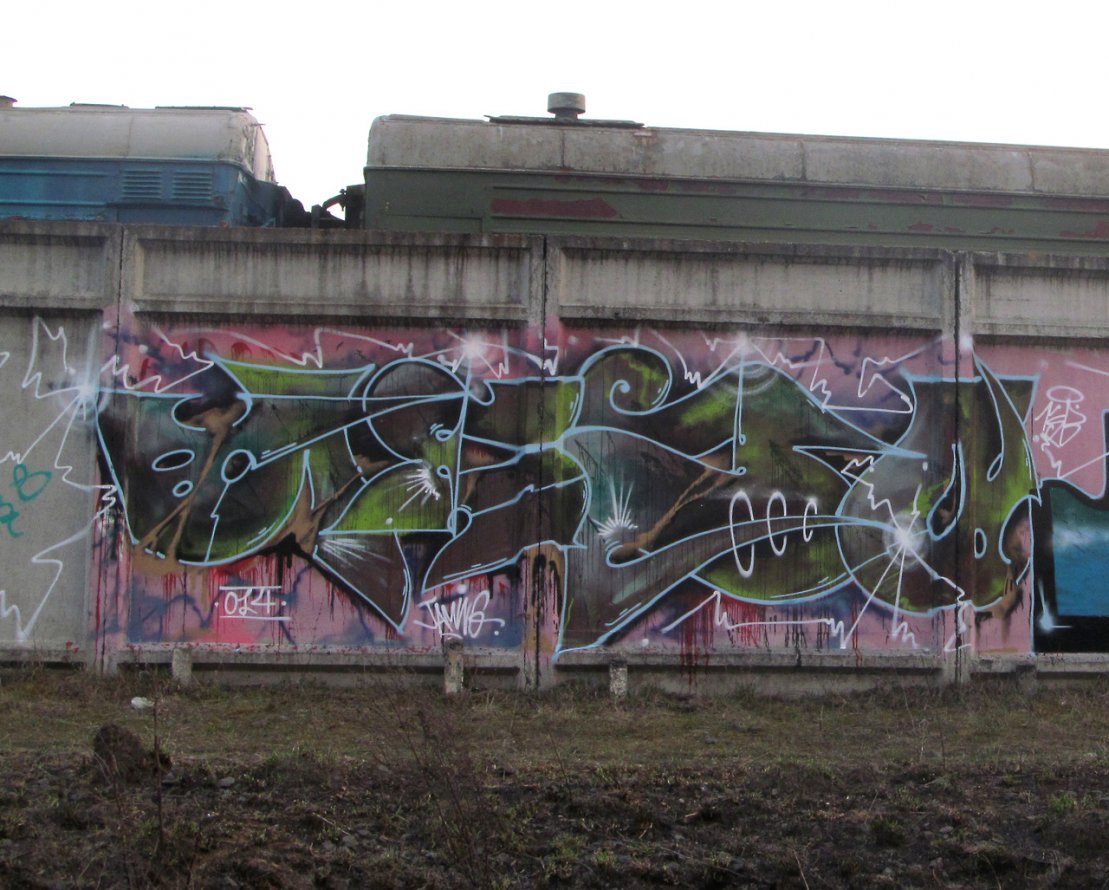 Graffiti Bombing - Photo by Lezo - line (2014)