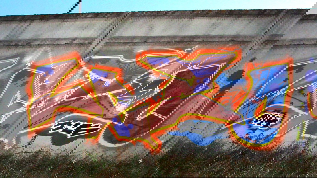 Graffiti Wall - Photo by Lezo - lezo (2014)