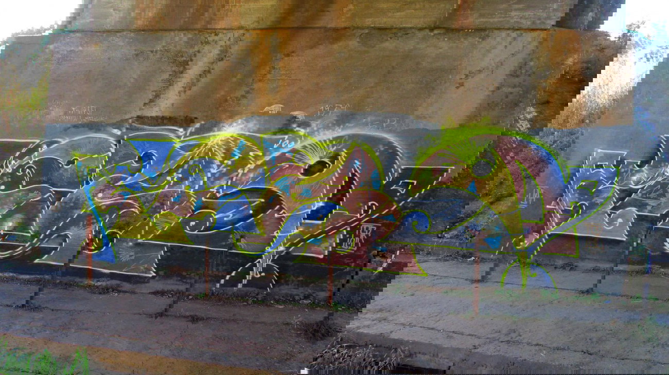 Graffiti Wall - Photo by Lezo - lezo (2014)