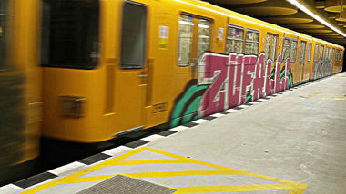 Graffiti Train in Berlin - Photo by Lifd5 (2016)