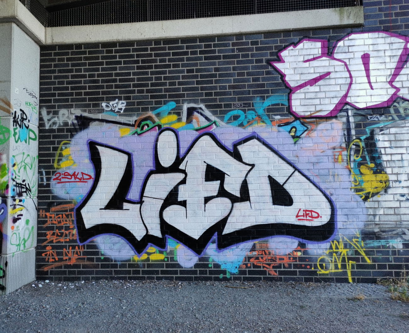 Graffiti Bombing in Berlin - Photo by Lifd5 - lifd (2022)