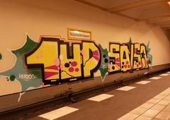 Graffiti Bombing in Berlin - Photo by Lifd5 - 1UP (2016)