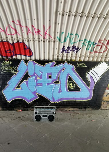 Graffiti Bombing in Berlin - Photo by Lifd5 - lifd