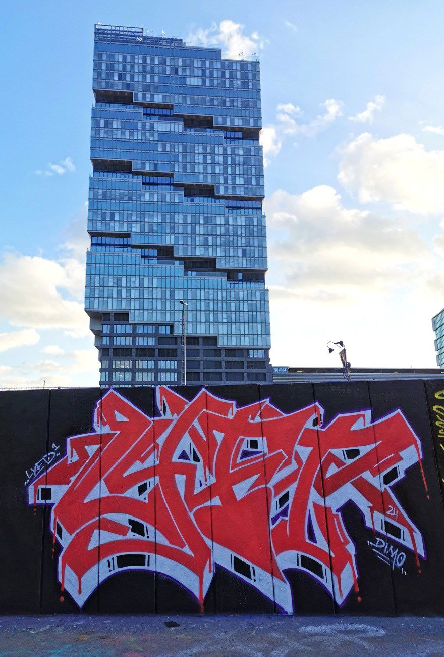 Graffiti Wall in Berlin - Photo by Lifd5 - lyft