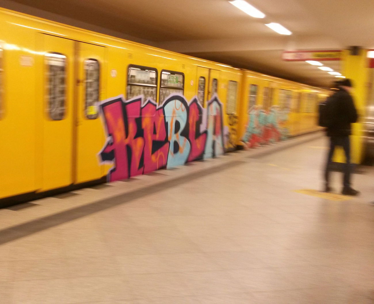 Graffiti Train in Berlin - Photo by Lifd5 (2017)