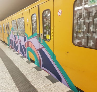 Graffiti Train in Berlin - Photo by Lifd5 (2018)