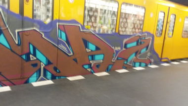 Graffiti Train in Berlin - Photo by Lifd5