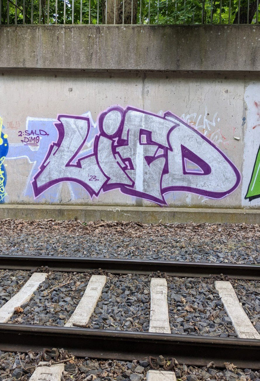 Graffiti Bombing in Berlin - Photo by Lifd5 - lifd (2023)