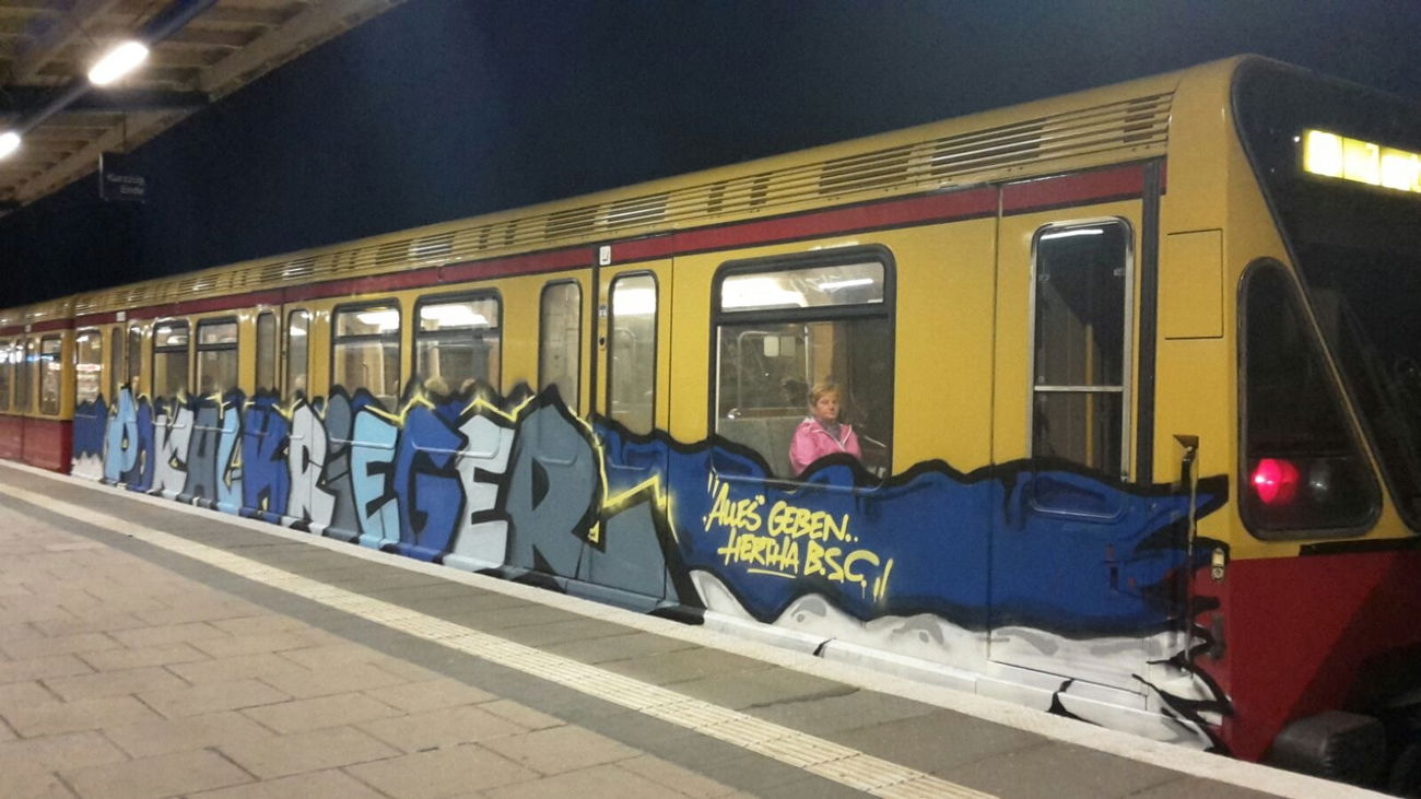 Graffiti Train in Berlin - Photo by Lifd5 (2016)