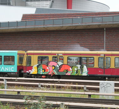 Graffiti Train in Berlin - Photo by Lifd5 (2016)