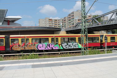 Graffiti Train in Berlin - Photo by Lifd5 (2016)