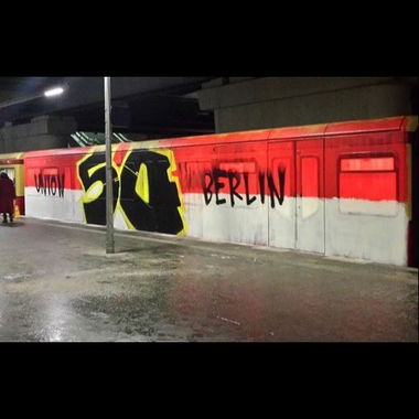Graffiti Train in Berlin - Photo by Lifd5