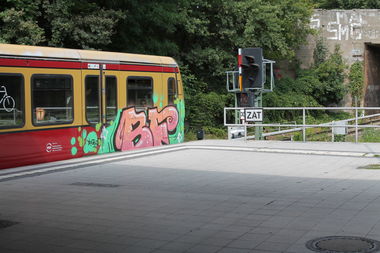 Graffiti Train in Berlin - Photo by Lifd5 (2016)