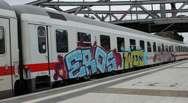 Graffiti Train in Berlin - Photo by Lifd5 (2016)