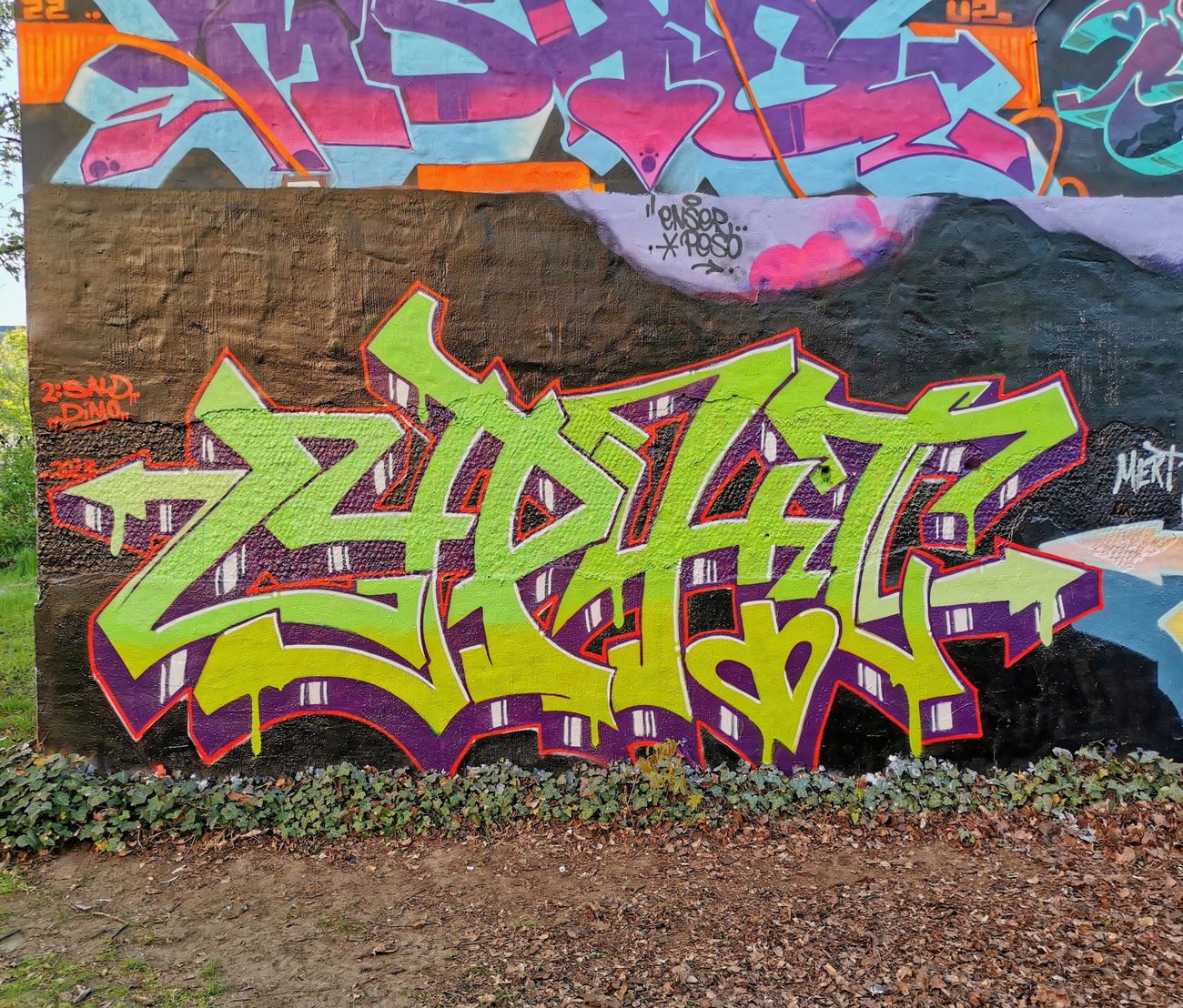 Graffiti Wall in Berlin - Photo by Lifd5 - lypht (2023)