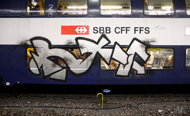 Graffiti Train - Photo by Lindenbaum - RX1 (2012)