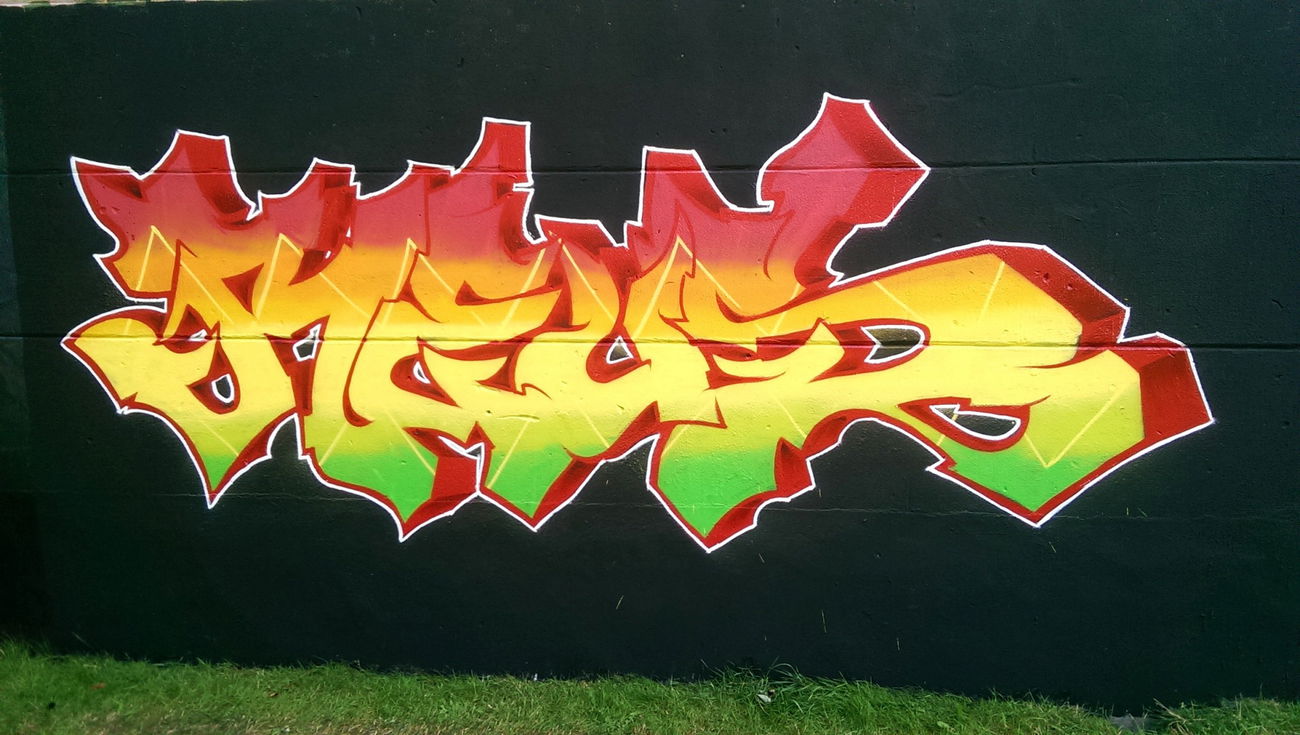 Graffiti Wall - Photo by LiquidX - reus, herz (2015)