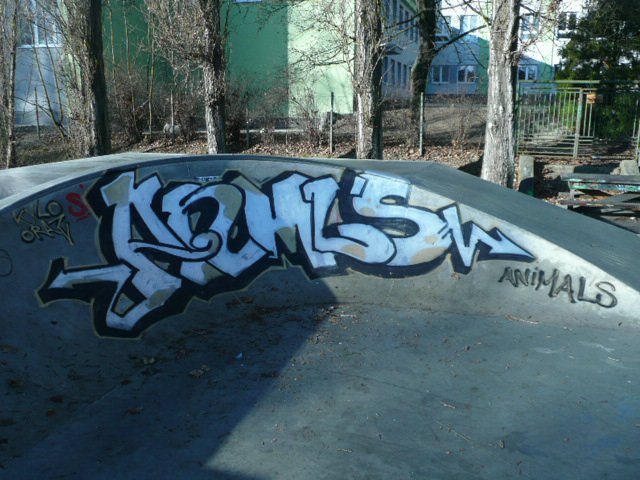 Graffiti Wall in Ostrava - Photo by Lokal - Animals (2014)