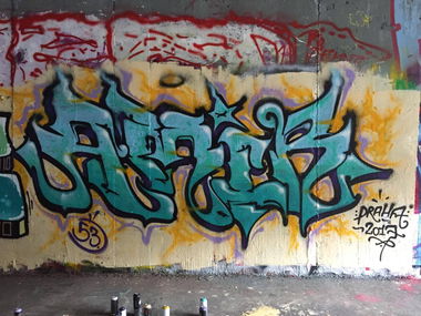 Graffiti Wall in Praga - Photo by Lokalpatriot (2017)