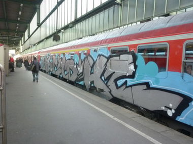 Graffiti Train in Stuttgart - Photo by Longpape - Sake, Ild, Poa (2012)