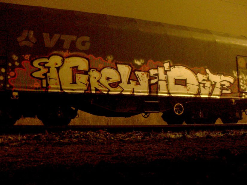 Graffiti Train - Photo by LosPicos - pc, io