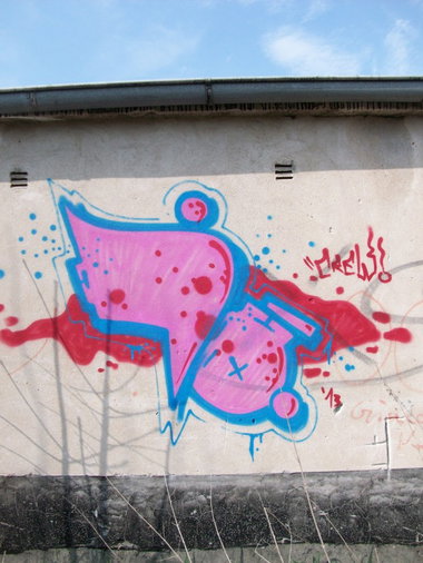 Graffiti Bombing - Photo by LosPicos - io