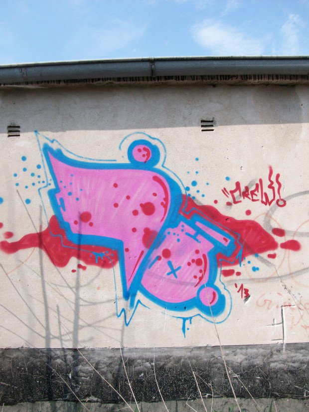 Graffiti Bombing - Photo by LosPicos - io