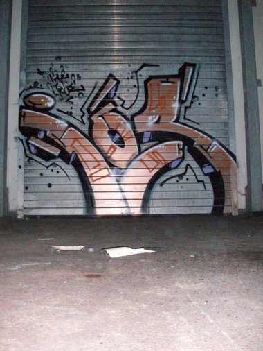 Graffiti Bombing - Photo by LosPicos - io, ios