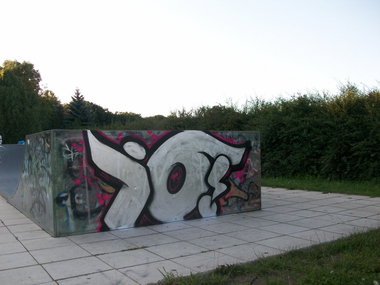 Graffiti Bombing - Photo by LosPicos - io