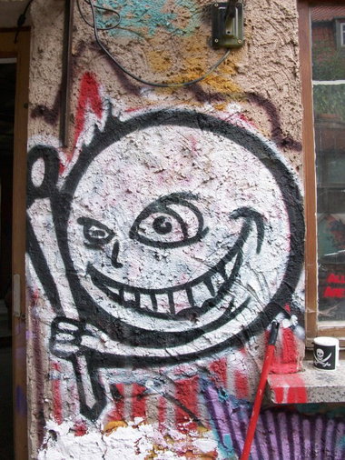 Graffiti Bombing - Photo by LosPicos - io