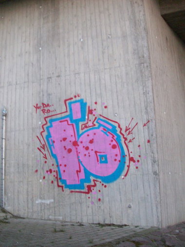 Graffiti Bombing - Photo by LosPicos - io