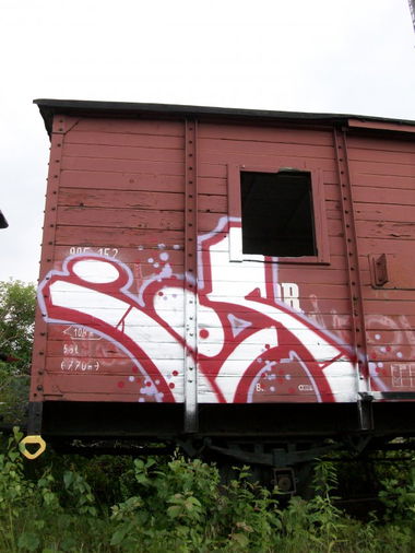 Graffiti Bombing - Photo by LosPicos - io, ios