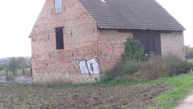 Graffiti Bombing - Photo by LosPicos - io