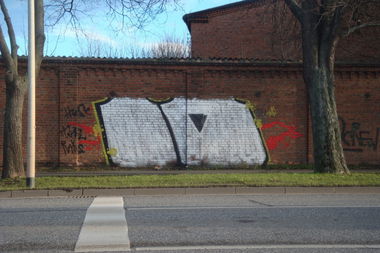 Graffiti Bombing - Photo by LosPicos - io