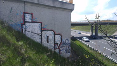 Graffiti Bombing - Photo by LosPicos - io