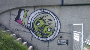 Graffiti Bombing - Photo by LosPicos - io