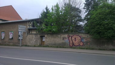 Graffiti Bombing - Photo by LosPicos - io, io