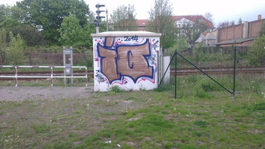 Graffiti Bombing - Photo by LosPicos - io